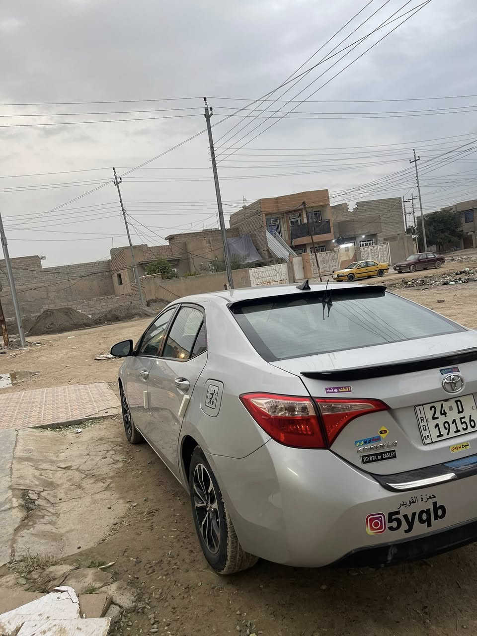 السلام عليكم كورلا 2018 رقم دهوك بسمي رقم جديد و هزة لحد 2031 السيارة محرك شرط لا مفتوح ولا تبخير و الكير هم شرط تخم تايرات و السيارة كاملة بيها 3 قطع + وحده تبدليل نفس لون موصفات معروف اخوان حتا سونار مخلي الكم صورها كلهم سعرها 130 بيها مجال 
***********
صدر يمكن بس شمعات تعبانات
