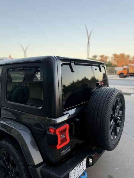 السلام عليكم

جيب رانكلر 2023 هايبرد 4xe

‏SAHARA

دفع رباعي 

كير اوتماتيك

ماشيه 30الف 

تشغيل عن بعد

محرك 2.0تيربو

كشنات جلد 

سستم سماعات ILPINE

تدفئه كشنات وستيرن

السقف قابل للفتح /البيبان كذلك

تبريد قطعتين

تحكمات ستيرن

رقم بغداد 

السياره كامله مكمله 

السعر:305 قابل للتفاوض

للاستفسار:***********

                    ***********
