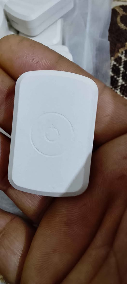 اجهزه لا اعرف نوع ولا الاسم شتريت كارتون من المزاد وطلعت وياهن عددهن 19 قطعه كلهن جديد للبيع سعرهم 25شراي رقم تواصل *********** البصرة, العراق
