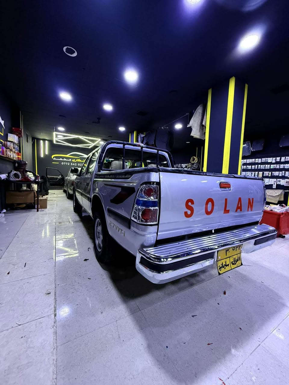 ئەم سۆلانە جوانە بۆ فرۆشتن مۆدێلی ٢٠٠٥ مەکینەو گێڕی بەشەرت مەکینەی بەخە سەیارەکە لە سەر ساقی سبووخە نە زەربەی هەیە نە لێدران سەیارەیەکی جوان و بێ مەسرفە خاوەن سەنەوی وەفاتی کردە چوار تایەی لۆکی لە سەرە بە شەرتی هەموو شتێک نرخی ٤٣ گڵا و ماعەمەلە 
ژ.م *********** كالار, السليمانية
