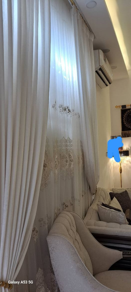 أسعد ألله أوقاتكم بكل خير 
اللاستفسار ***********
توفر دار سكن لبيع ركن
ألمساحه 150 م 
 شارع  10م
جميع الخدمات متوفره
مدارس قريبه عليك+ اسواق قريبة + ماء + كهرباء + تبليط +انارة الشوارع + مجاري خارجية 
محتويات البيت
كراج 
استقبال سقف مغربي
صاله
مطبخ
غرف منام عدد5 اثنان منها ماستر مع منزع
صحيات 3
مناور 2
تانكي ماء 3
كيزر 3
ماطور ماء 2 صاعد ونازل
طابقين + طابق الثالث السطح
نوع العقار : طابو ملك صرف

العنوان : ألزبير الصحفيين الاولى

سعر 250 وبي مجال
اللاستفار***********
