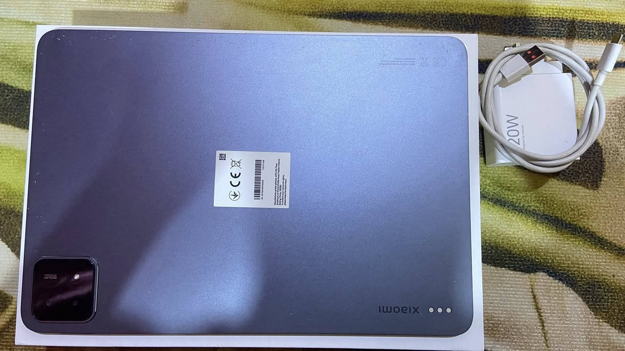 Pad 6s pro
الشاشة: 12.4 بوصة ، 144hz ، IPS LCD
الذاكرة: 512gb
الكاميرا: 50. 2. Mp
المعالج: snapdragon 8 gen 2
البطارية: 10000 مللي امبير 
الشاحنه: 120W
الباد مستعمل وحالته جيد جدا شاشته نظيفة  بس الكفر مالته بي شوي رصعات الي ما ماثرة على اي شي ولا واصله يم الكاميرة ، وياه كامل ملحقاته من الكارتون والشحنة والكيبل  
السعر: 500000 وبي مجال
الموقع: ابي الخصيب - نهر خوز - الطريزاوية
رقمي الواتساب: ***********
لا يوجد ماسنجر
