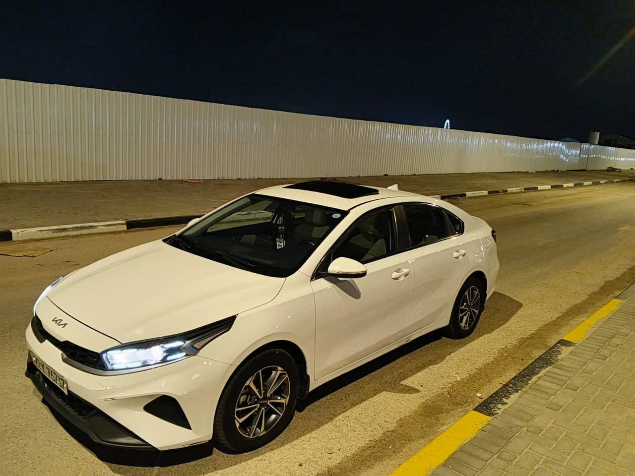 كيا سيراتو فول مواصفات ٢٠٢٣
مكفولة من الضربة والصبغ بس بارد بيهة شوي
١٧٥      *********** واتساب
