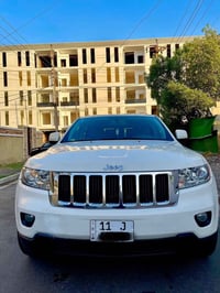 جيب 2011 وارد امريكي كلين تاتل  مواصفات بصمه  شاشه جبيره قلاب  مري كهر...