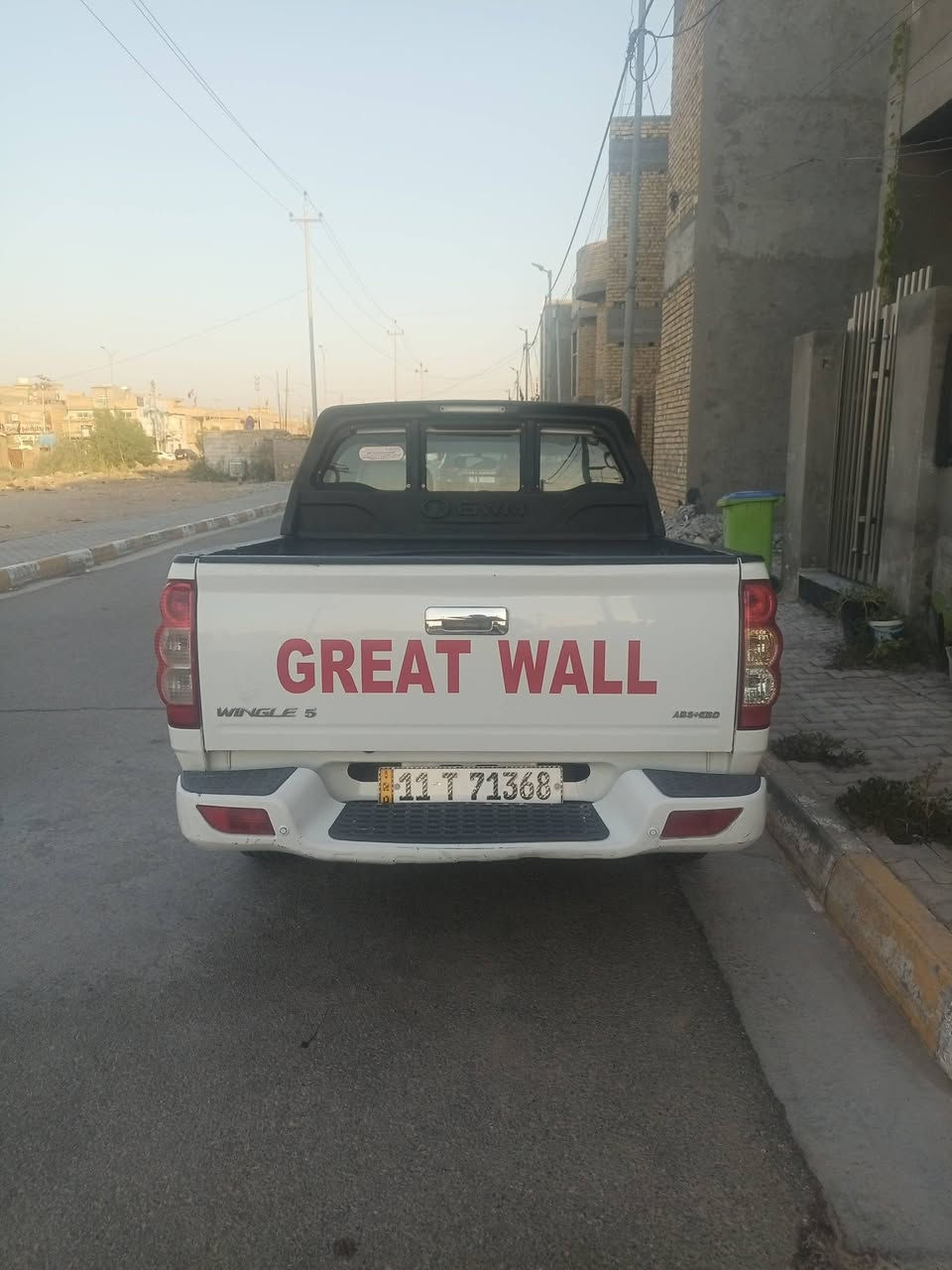 السلام عليكم 
 للبيع
السعر 110 وبيه مجال 
كريت ول موديل 20 رقم بغداد السياره بالكوت مركز المدينه 
سيارة كلش نظيفه مال جناي الاستفتاء الاتصال على ***********
