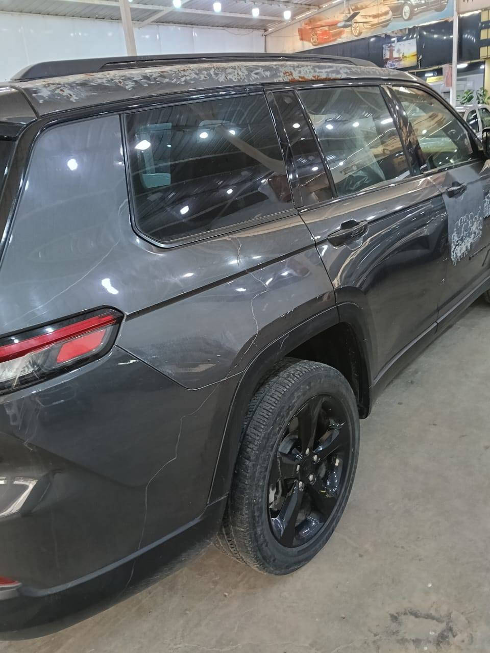 السلا م عليكم مكلف بالنشر
بيع مستعجل
جيب كراند شيروكي فول مواصفات
السيارة وارد أمريكي وصور الحادث موجودة
السيارة بدون ايرباك بدون تبديل او صبغ
السيارة ٦ سلندر  ٣٦٠٠
السعر ٢٤٠ ورقة وبيها مجال بسيط
رقم.  ***********
