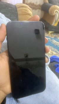 13 برو ماكس ذاكره 256 بدون ملحقات السعر 450 وبي مجال مكاني بل خاجيه 07...