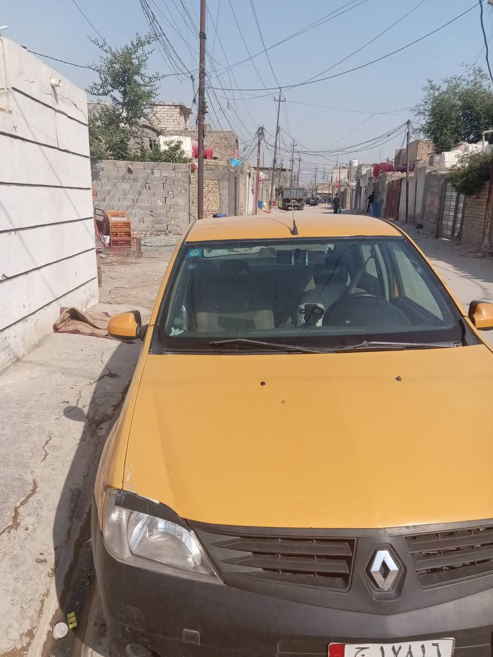 للبيع رينو لوكان الموديل ٩ السعر ٣٠ وبيه مجال بيه تنقيص قليل سياره حلوه دوشمه جديده شاشه جديده كلشي بيه جديد العنوان بغداد مدينة الصدر حي طارق ***********
