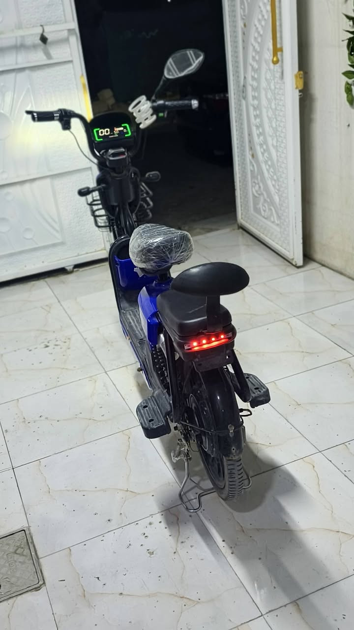 سلام عليكم ماطور شحن لبيع شغال كامل كهربائية كله شغال حجم 20 السعر 250:الرقم *********** متواجد وتساب
