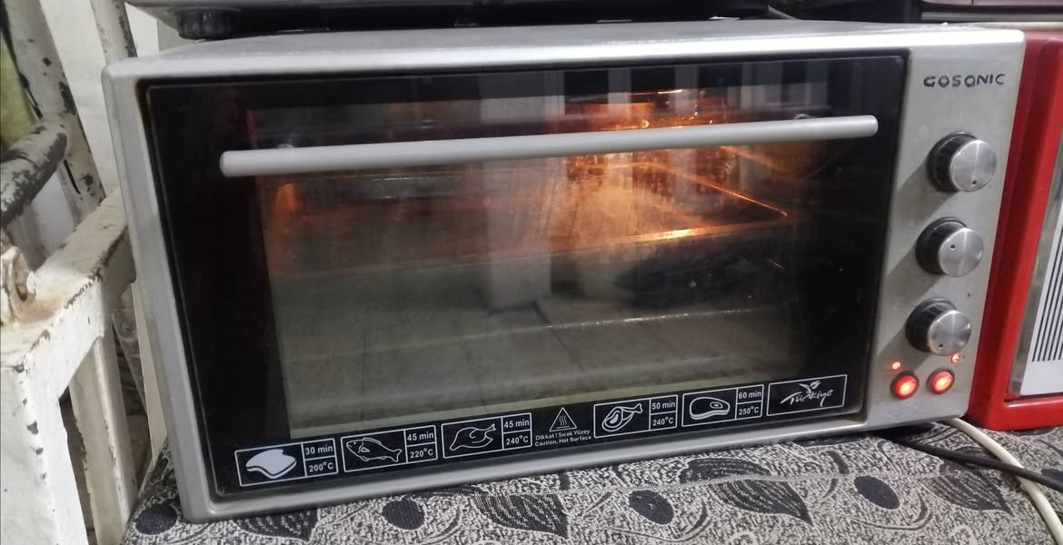 اوفن جوسنك حجم كبير نظيف وشغال دبل جام كلوب داخلي بنكه داخليه السعر ٥٥ الاتصال عالرقم
*********** ويوجد خدمه توصيل
