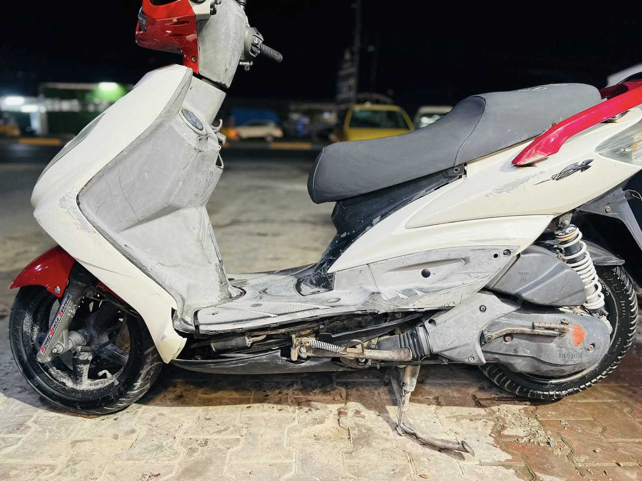 السلام عليكم 
سكنس فحل نوزل دراجة خير من الله رمبه جديده 
كل نقص ما بيهه 
***********
مكان دراجة حي اور
