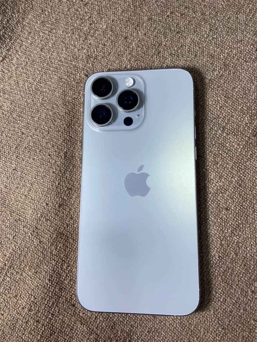 بطاريه 84
كارتون وياه 
شاحنه وياه 
بس مبدل شاشه اصليه 
قفلو 700 فيس إيدي شغال جهاز نضيف  *********** اتصل الموقع كركوك قضاء الدبس
