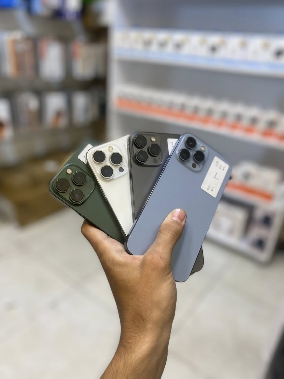 13بروماكس ذاكره 256 بطاريه 85 الى 92 اجهزه كفاله وتربروف (اشعار قطعه اصليه من ابل). كامل ملحقات مع ضمان عنوان المحل بغداد رحمانيه الجعيفر سعر القطعه (635) قفل سعر ثابت. للتواصل علرقم ***********
