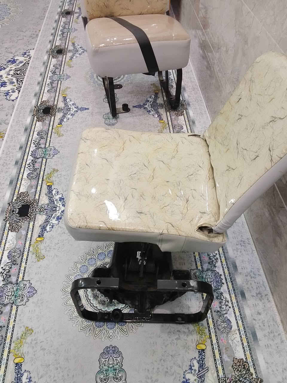 سلام عليكم كشن نيسان ناصيه قلاب جديد مع الاقاعده وثاني كشن نيسان عاليه ثابت جديد 
مكاني بغداد   
***********
