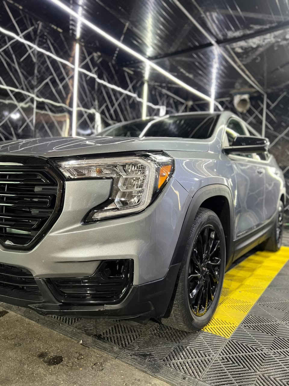 السلام عليكم ... عرض جديد 

السيارة جديدة و موديل ٢٠٢٤ 
و معروضة مراوس فقط 
مع التقدير 

جي ام سي تيران موديل ٢٠٢٤
جاهزة و جديدة و تترقم اي محافظة 
لون اسمنتي مميز و 
حادثها خشم جاملغ فقط
ماشية  ٨ الف فقط 

 ( التفاصيل )  جي ام سي تيران الموديل ٢٠٢٤ فول مواصفات اس ال اي  (      #السيارة جديدة ماشية ٨ فقط و المواصفات فول كامل (( بانوراما بصمة و كل المواصفات مال الفول sle معروفة ) ، 
محرك ٤ سلندر 
GMC
موديل ٢٠٢٤ 
السيارة فول مواصفات SLE
حادثها كما موضح بالصور 
السعر ٢١٠  و معروضة مراوس فقط

السيارة موجودة في بغدادد
الكريعات 
معرض المميز
الرقم ***********

و
  اذا تحبون  هذة الارقام للتواصل واتساب (  رسائل فقط  )  .....مع التقدير    
((  ***********  ))
((  *********** ))   
فاذا كنت مهتم بالتفاصيل  دز مسج واتساب بصورة او اسم السيارة  على الرقم  و نجاوبك بكل تفاصيلها و تدلل

اللهم صلِ على محمد و ال محمد
