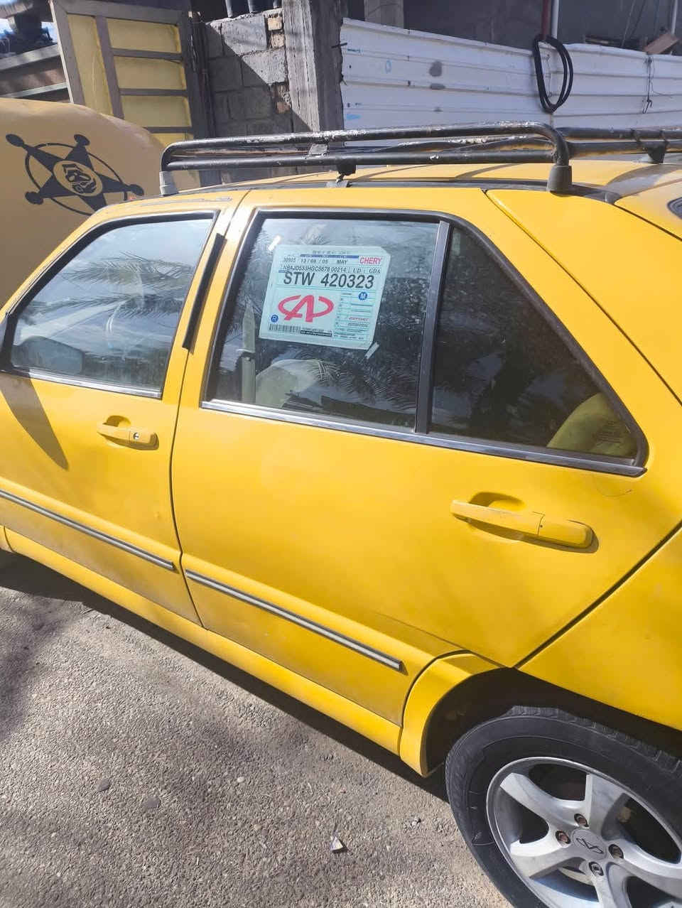 السلام عليكم شيري موديل 13 بلاديه ما محوره مكينه وقير مقفولات وقشر مقفول من الضربه مصفره هيا وغرامات مكاني بغداد عواريج بصف مطعم حجي حسن السعر 24.      ***********
