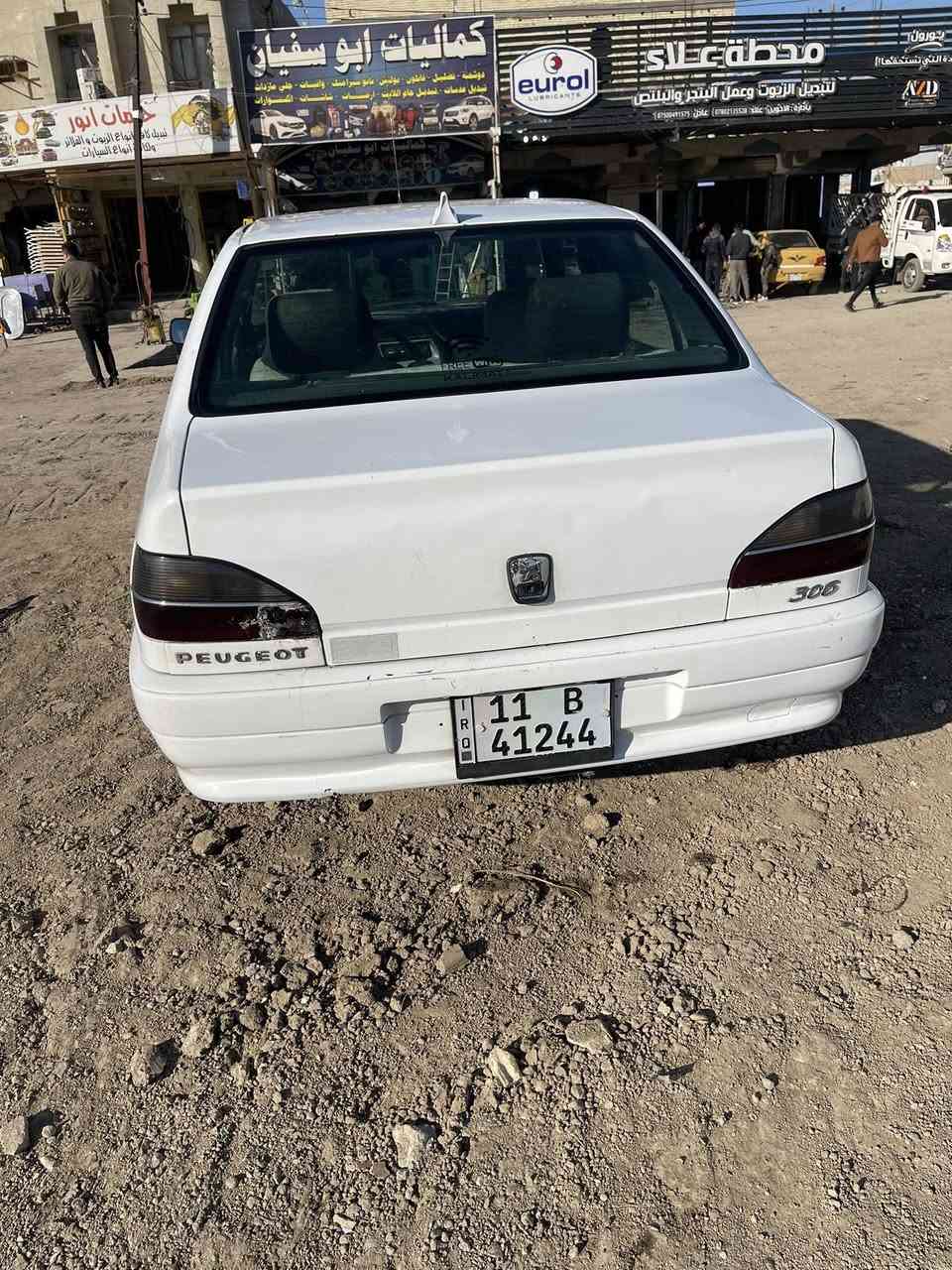 سياره بيجو للبيع 306 حره رقم بغداد مشروع وطني السياره جاهزه من كلشي السعر 38 ورقه وبيها مجال بسيط تريد تحويل 
مكاني بغداد 
***********
