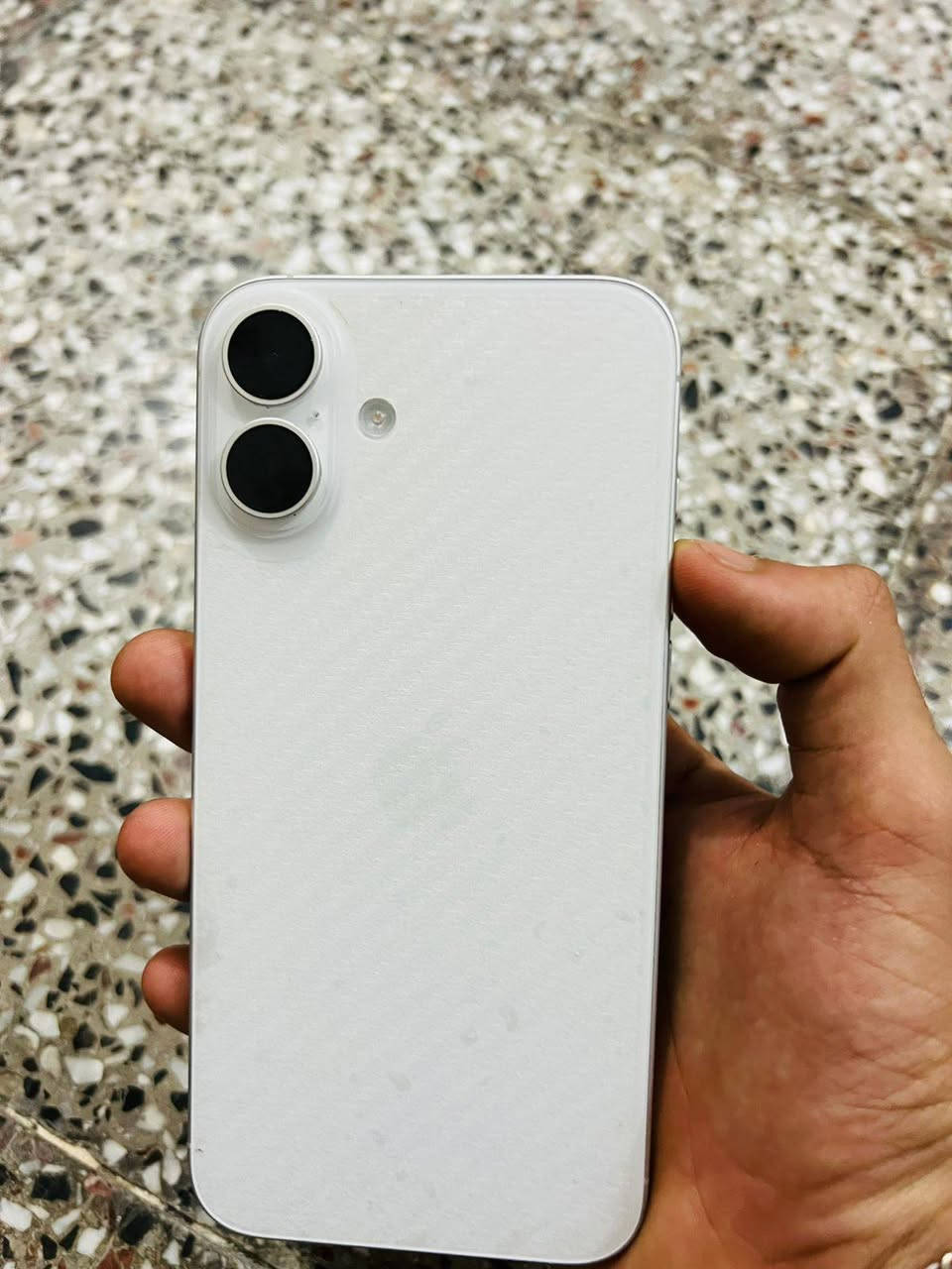 سلام عليكم ايفون 16 بلاص للبيع جهاز اخو الجديد  استعمال شهرين شرق أوسط مشحون 85دوره   جهاز نضيف فول مواصفات السعر 1050 وبيه مجال للشراي  اتصل عله رقم ***********
