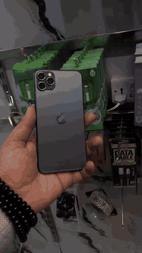 11 برو ماكس. ذاكره 256 بطاريه 77 بلادي نضيف كلش ***********
