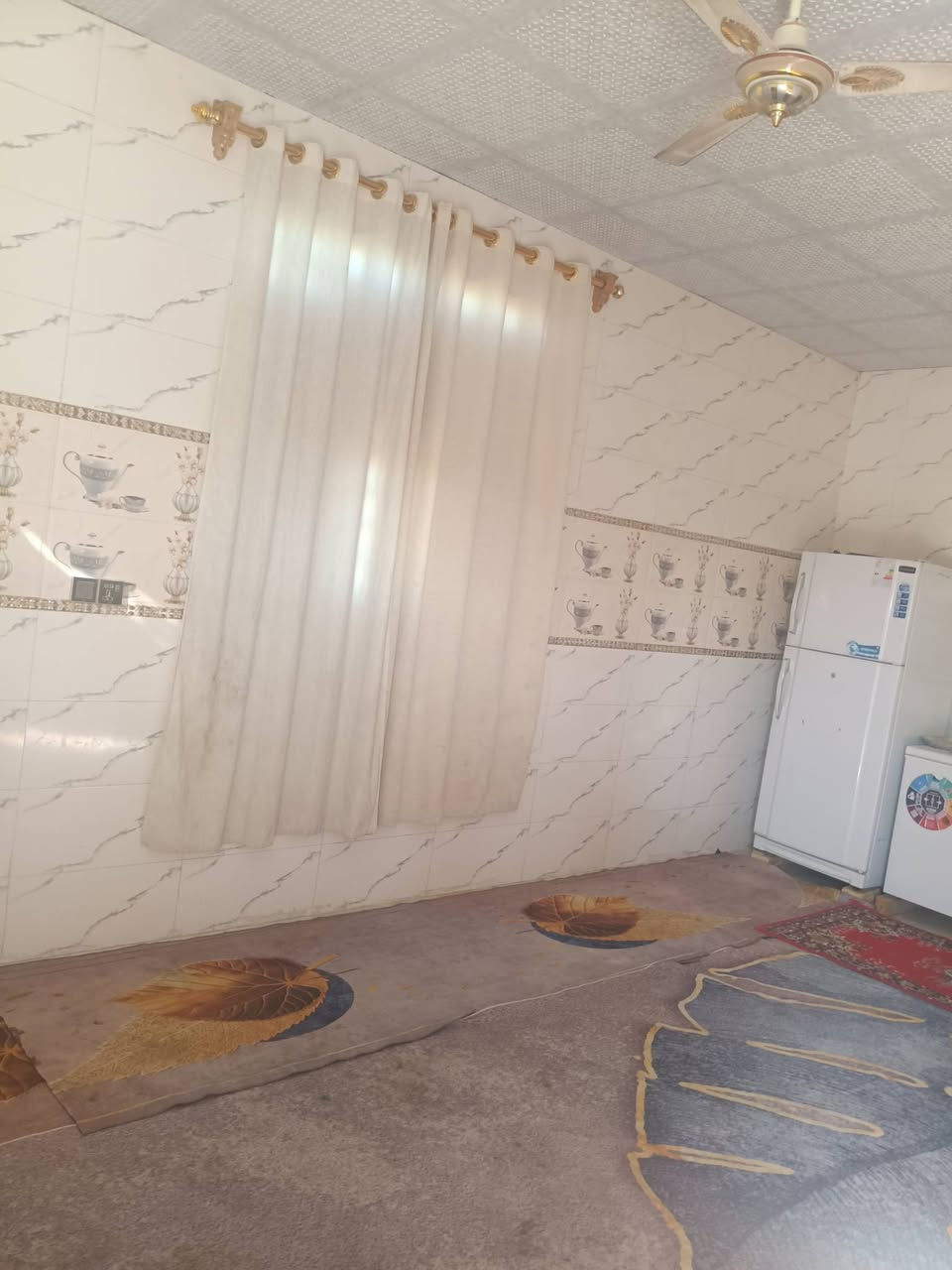 السلام عليكم بيت لبيع مساحه الارض
دونم  مع بيت البيت بيه ثلاث غرف ومطبخ حار بارد
وصاله ومضيف  مساحة خضراء الاستفسار الرقم
***********
***********
***********
