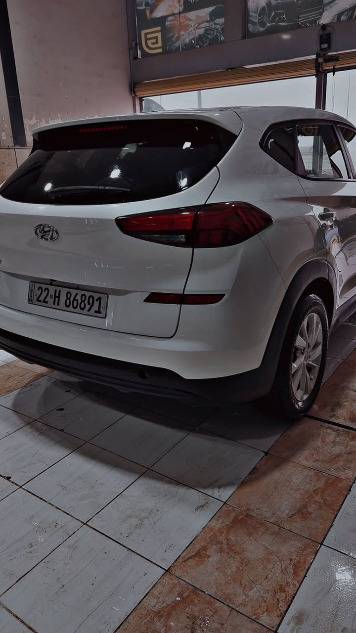 هيونداي توسان أمريكي بدون حادث بارد فقط  وبيها قطعة كلير موديل 2021 المواصفات العامة محرك  المسافة المقطوعة 83 ألف سيرفس كامل بالشركة السيارة كفالة عامة كير ومكينة حدادية كهربائيات كاملة بشرط سيارة نظافة عالية جداً
المواصفات التفصيلي
كرسي السائق كهربائي
حساسات360 درجة
شفتات ستيرن
شحن موبايل
نظام صوتي
إضاءة LED أمامي وخلفي
حساسات أمامية وخلفية
مرايا كهربائية مع طي أوتوماتيك وترحيب
صاجات بلاك
تحكم من الستيرن
منفذ 220 فولت
مانع انزلاق
عدسات إضاءة
خروج عن المسار
فتحات تبريد خلفية
هاند بريك بصمة
تبريد مركزي منفصل
مانع انحدار
دشبول ليزري
مراية عاكسة
لايتات كهربائية
زينون عالي 
شاشة نظام القيادة
ويل كب كروم قياس 18
كروم خارجي كامل
دبل LED
نظام تحذير خط الطريق
السعر 180 

أغراض الشركة كاملة
سبير وكتلوك موجودة
مكان السيارة اربيل 
رقم صاحب السيارة 
***********
