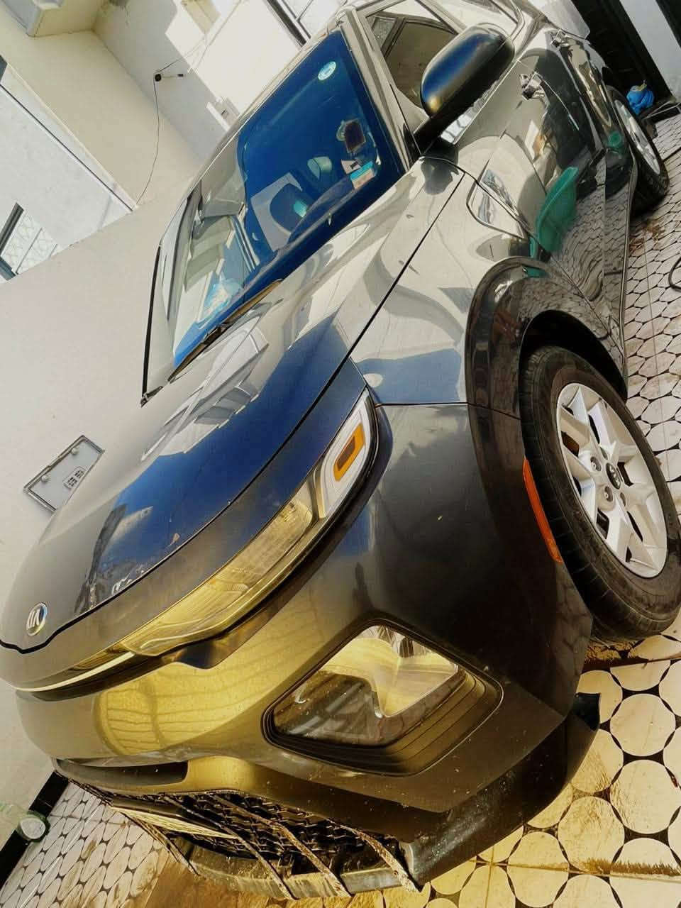 سلام عليكم سياره كيه صول وارد امريكي ضربتها كدامكم ب سونار سيارها رقمها اربيل موديل 2020 مكينه 2000 وارد امريكي عوزه بس مكينه سعره 125 انزل فلوس مكينه تواصل *********** عنوان البصره شط العرب جزيره
