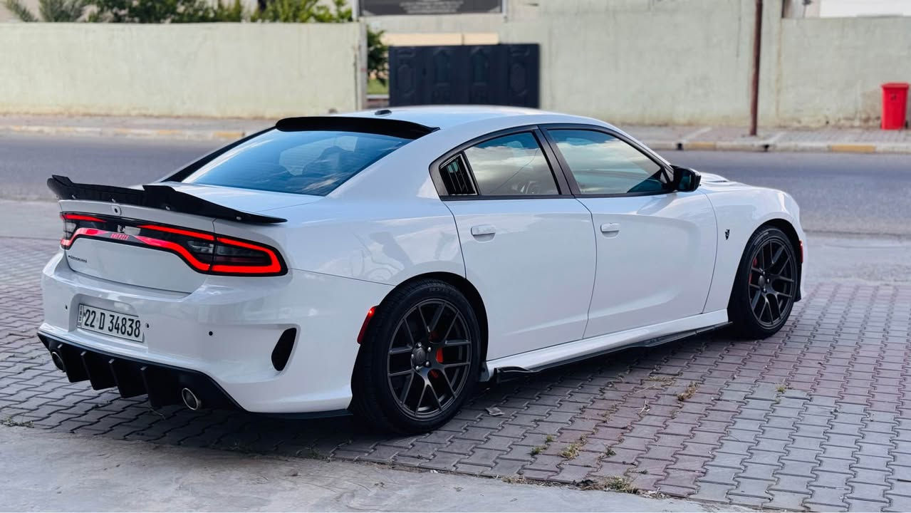السلام عليكم 
دوج جارجر 2015 SXT 
محدث هيليكات 23
بونيد بلادي موجود مابي صبغ
بدون ضربه بدون صبغ 
سياره باسمى 
سنويه جديده
بطاقه بنزين 
شاشه جبيره
ويل حجم 20 
بدون مصرف سياره مصروف عليها مابي دينار مسرف
كير محرك بشرط 
صدر امامي خلفي بشرط
كمبرسير جديد شادلها صار يومين تبريد ثلج
ماشيه 146 mi
سعر 188
مكان كركوك
*********** كركوك, العراق

