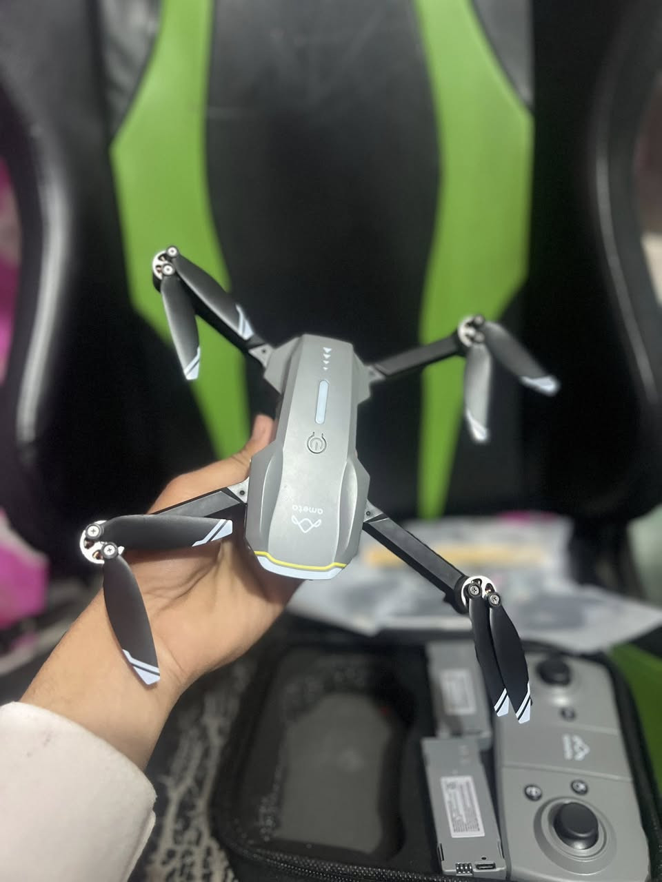 درون بل لوك قيم بما يرظي الله وبلعافيه
***********
