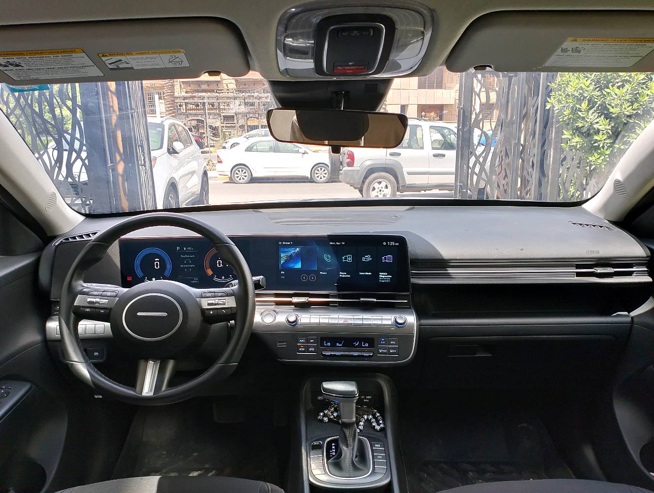 هونداي كونا 2024 وارد امريكي 
ماشيه  25 رقم بغداد باسمي 
السعر 165

🟢مواصفات
🟢 محرك 2000 دوش
🟢 بصمه تشغيل + تشغيل عن بعد
🟢 هند بريك بصمه 
🟢 شاشه دجتل متصل اندرويد وكار بلي  
🟢 كامرة خلفية دوارة ثلاث وضعيات
🟢 كشن السائق كهرباء
🟢 رادارات اماميه وخلفيه وجانبية 360°
🟢 تحديد مسار  وتحذير عند خروج عن الخطوط+ توقف ذاتي عن الاقتراب 
🟢  انضمه قياده درايف مود
🟢  اوتو هولد + نضام صعود منحدرات 
🟢 نقطة عمياء +اشاير بالمري 
🟢 تبريد بيانو مناخي منفصل قطعتين امامي وخلفي
🟢 شاحن واير ليس وتايب سي
🟢 فول تحكم ستيرن 
🟢 اوامر صوتية
🟢ويل كب حجم 18 
🟢استيرن رجاج عند الاقتراب من سياره

الضرر بالجاملغ الامامي ايرباك سليم صور الحادث بالمنشور سيارة جديدة استخدم شخصي
التواصل *********** متوفر واتساب 
