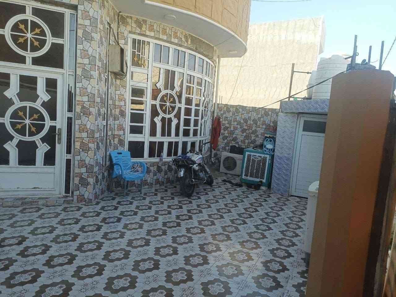 دار للبيع المساحه 200 م طابقين العنوان حي المشتل مقابيل المدرسة الهيكل بيت جديد طابو صرف با اسمي ونضيف على شارع عريض بصف الركن للاستفسار الاتصال على الرقم ‏‪***********‬‏ يرهم مراوس بأرض زراعيه وبيه بيت قريبه داخل المحاويل

