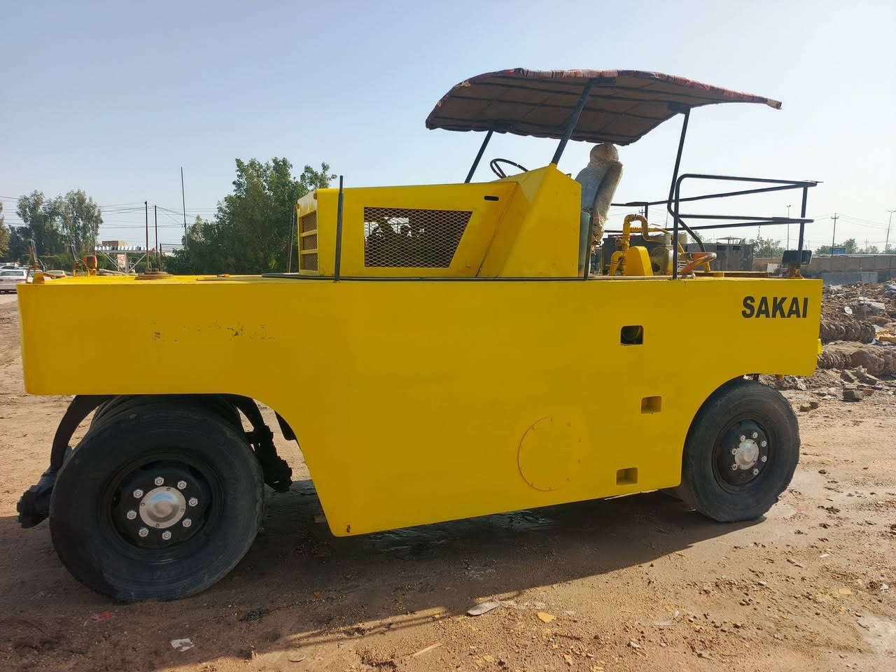 سلام عليكم حادله نوع ساكاي موديل 92رقم بصره الماني الحادله جاهزه العمل مكان الحادله  بابل ابي غرق  شراي يتصل واني خادم ***********
