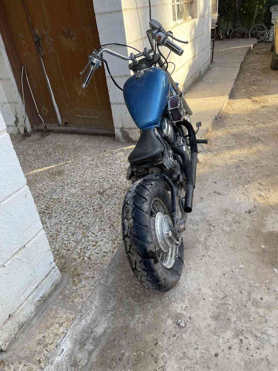 السلام عليكم  هوندا ستد 400. ببر دراجة. كامله نكرة. سلف 
كلشي بيه شغال تايرات جدد  شوته رياضي صالنصات رياضي 
بيه صوت بل خانة الخلفية فقط السعر ٤٥٠ المكان بغداد راشدية 
***********
