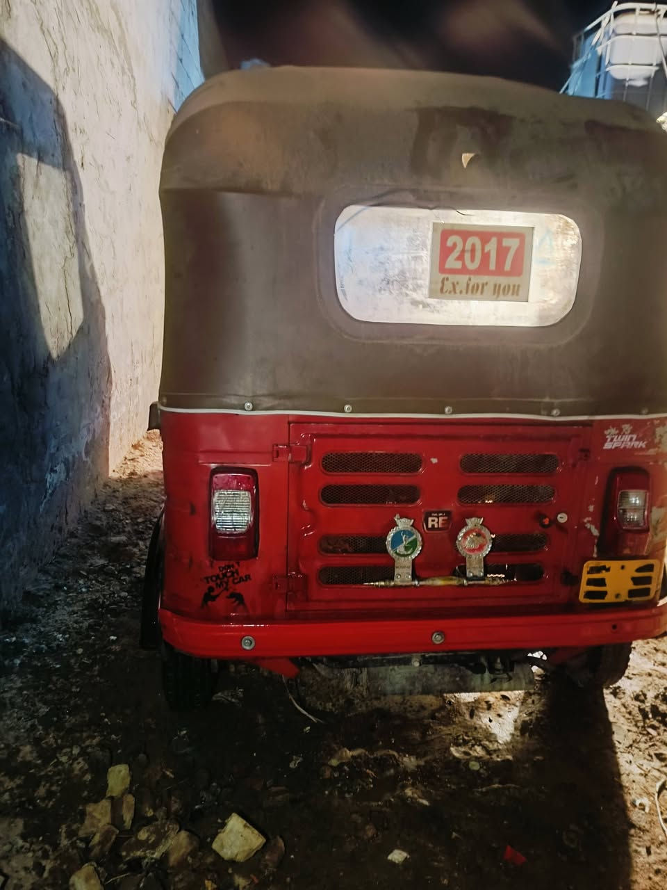 سلام عليكم تكتك البيع 17شهر5وراق كامله الترقيم تكتك بلاديه بيه خياس بس جوه تأثير المامي مكائني نهروان ***********
