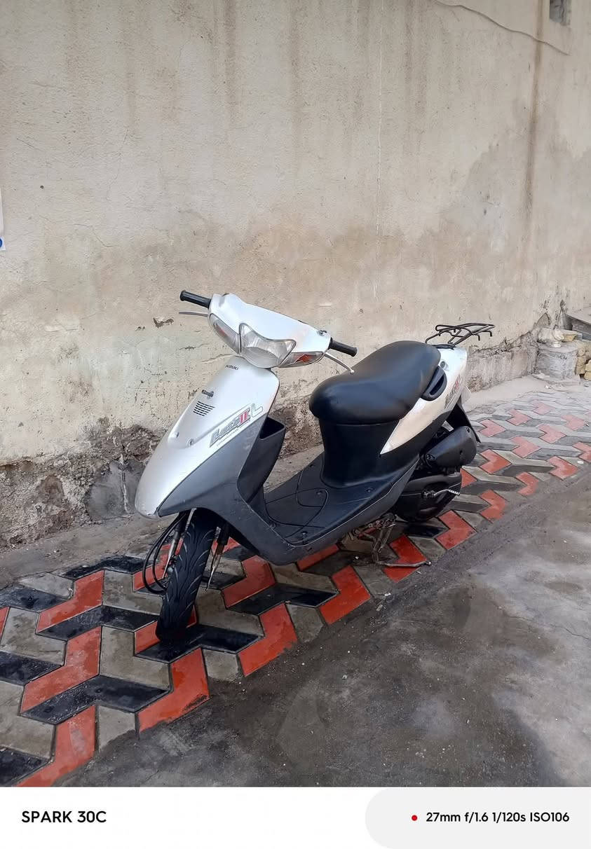 سلام عليكم سازوكي جنده دراجه جديده أوراق مره وحده مجفته 
السعر اتصل وتدلل المكان القطاع مقابل مول سنابل سعر 375 وبيه مجال حك الجويه
الرقم ***********
