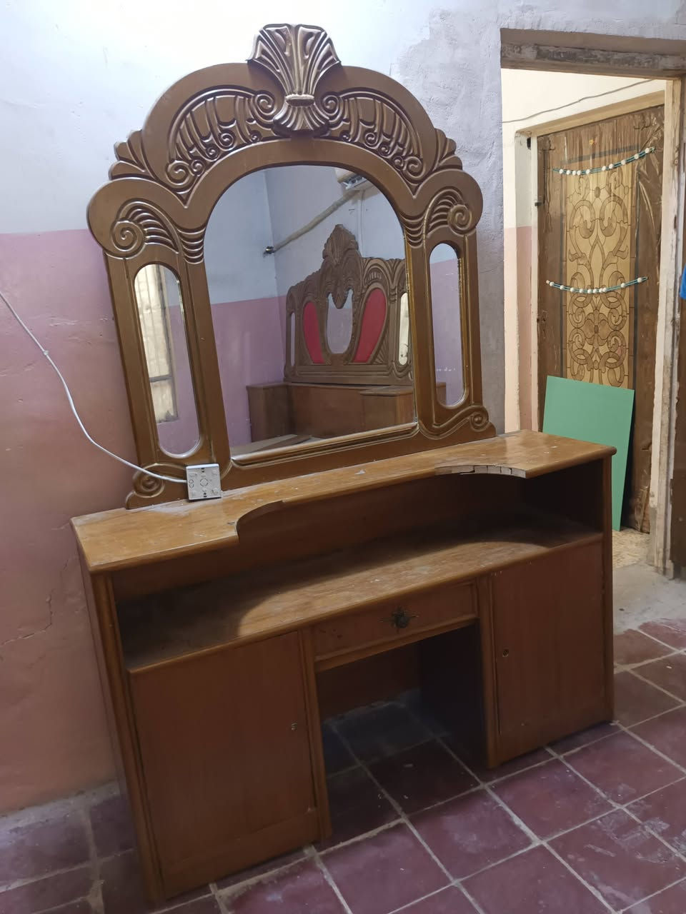 غرفة 6 طابقين صاج وجه وداخل تسگام الولد مستعجل يريد يشيل وما اصير عنده سعره قفل500 .
مكان نجف حي العسكري مدارس ***********

