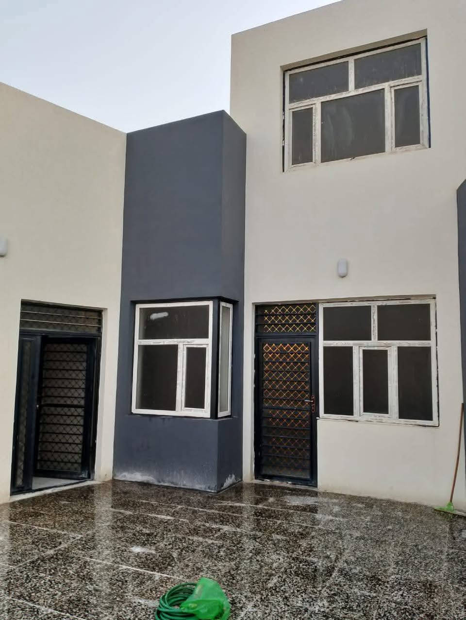 يتوفر دار للبيع في مجمع المختار السكني الكوفة شارع المعمل.
تتوفر لدينا كافة عروض البيع والايجار في مجمع المختار 

في قلب مدينة الكوفة المقدسة ومجاور مرقد مسلم بن عقيل عليه السلام 

المساحه 200 متر طابقين 

🔥🔥سند حر 🔥🔥

يحتوي على  2 غرفة نوم وصاله واستقبال مطبخ حار وبارد ومجموعة صحيات كراج وحديقه ...
الدار فيه اضافات سحبات ديكورات وحديقة كاملة 
زورونا تجدون افضل العروض 
مكتب ابو رضا للعقار
 عنوان المكتب// حي القادسية مقابل مجمع عماد سكر قرب فلكة المطار 

 للاستفسار على رقم الواتساب فقط ***********
