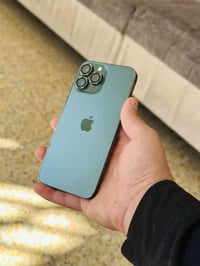 ايفون13 برو ماكس ذاكرة:256 بطارية:97 تك سيم جديد طك وما مفتوح وياه كار...