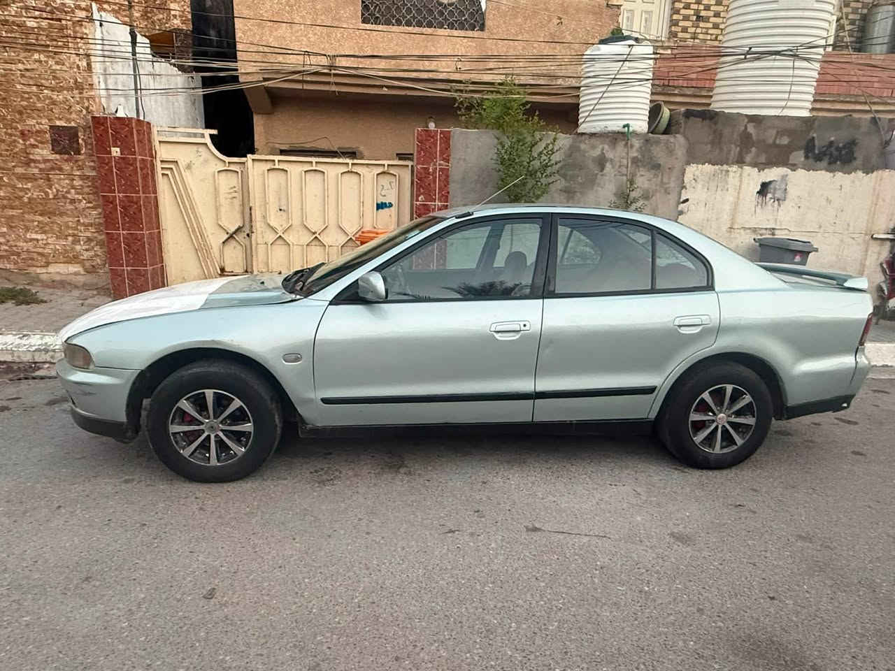 مسيو بوشي كلنن موديل ٢٠٠٠  رقم بغداد أنكليزي مكينه خير من الله ١٦٠٠ كابريتر كهربائيات كله شغاله شاشه كامره خلفيه سياره خير من الله سعر ٣٠ ‏بيها مجال ***********￼￼ مكاني ديالى
