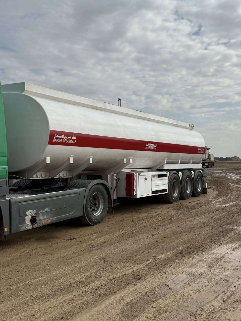 صهريج روعه موديل 2021 طخم تايات  رقم وسنويه دهوك هزه فحص جديد سعر 125
للاستفسار:***********
