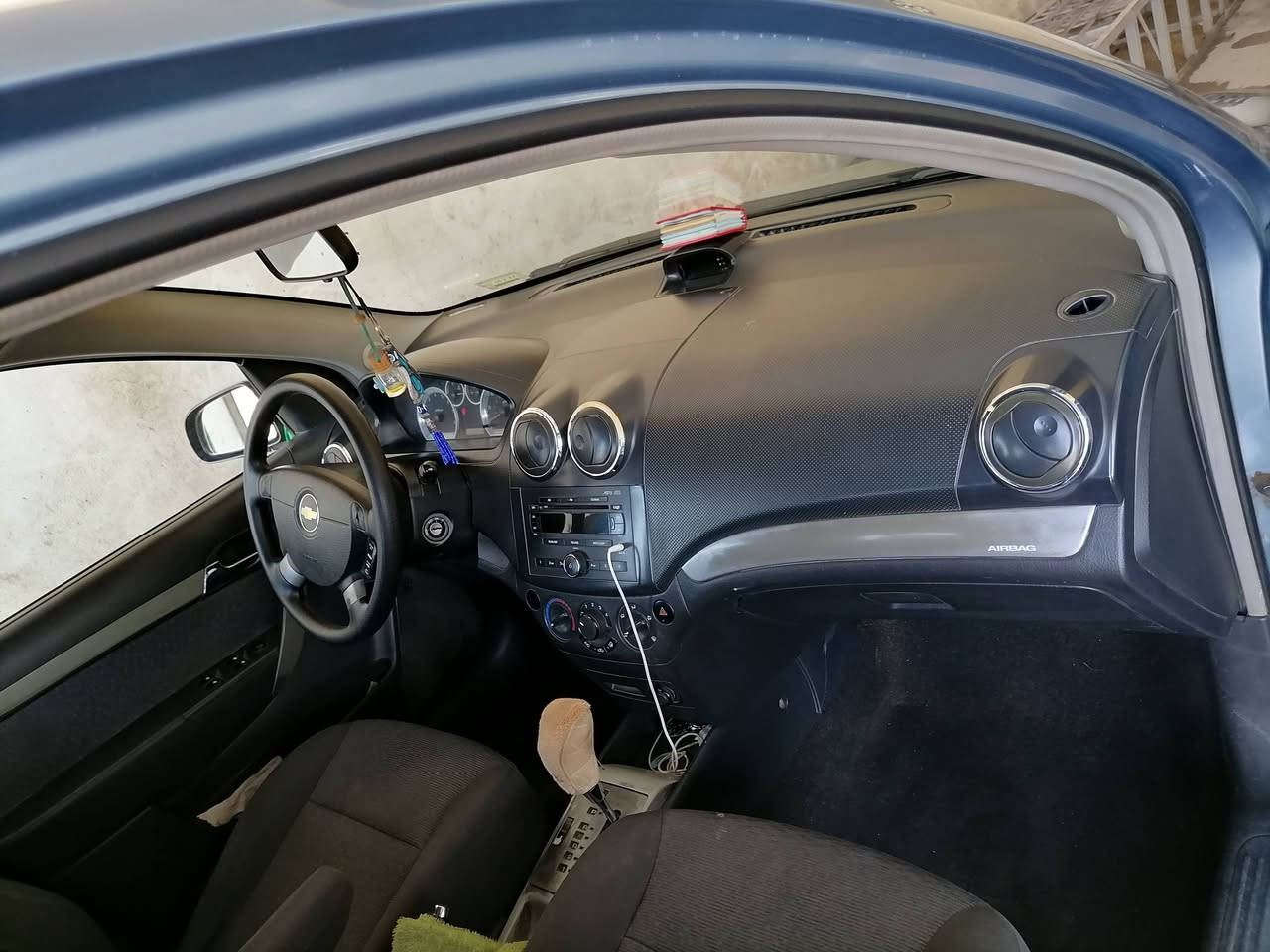 السلام عليكم
افيو موديل 2007  وأرد أمريكي كلين بدون حادث
سونار بالصور موجود سيارة جديدة وضعه كله ع الشركة
تبريد تدفئه كير محرك خير من الله جاهزه من كلشي
رقم انكليزي بأسمي مداور ثاني يوم. السعر 72 وبي مجال 
المكان.. بابل. ناحية الابراهيميه. ***********
