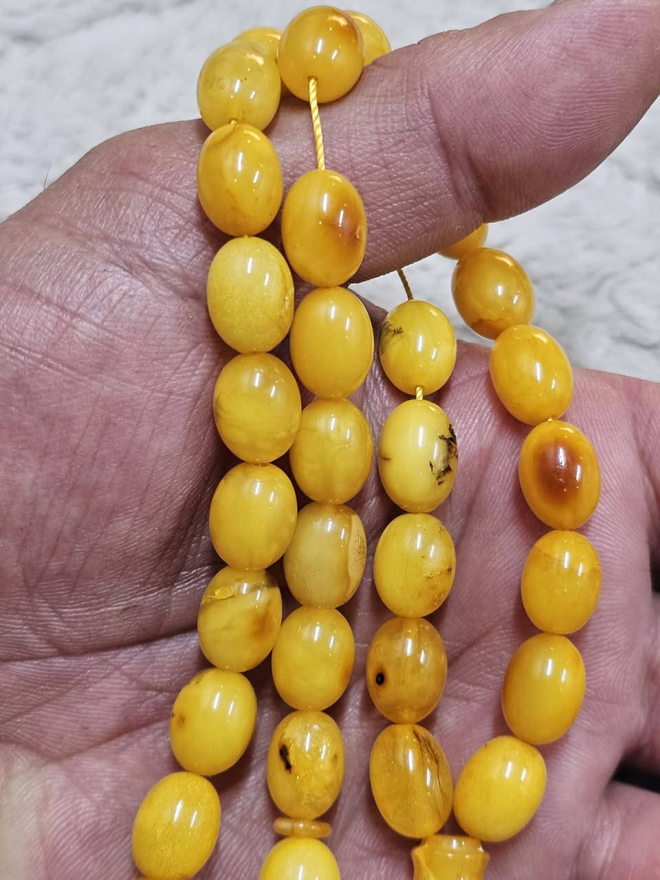 لعشاق مسابح بيض الحمام ....وعشاق المغلف
مسبحه من كهرب بحر البلطيق الحر الطبيعي الشوائبي المغلف تغليف طبيعي (السبحه مخزونه) شرط وضمان مدى الحياة بأصالة الخامة لاكبس لاضغط لا مسال لامعالج لاكهرب صيني 
وزن ٢٩ غرام ٤٨ حبه قياس الحبه ٩ × ١٢ ملم


**إذا كنت صاحب هذا الإعلان وتريد حذفه لأي سبب، رجاءا أرسل رسالة إلى الدعم الفني**