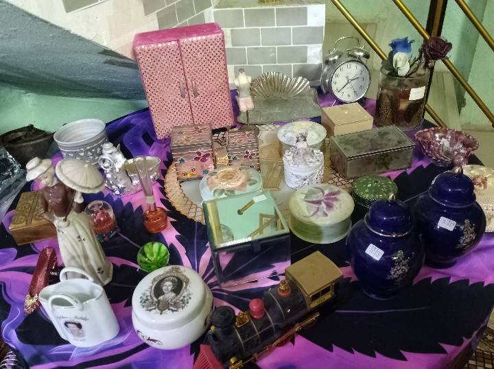 شلعه باله وانتيكات قديمه العدد ٣٥ قطعه كلهن شلع بسعر ٦٥ ألف وتوصيل مجاني للحجز خاص


**إذا كنت صاحب هذا الإعلان وتريد حذفه لأي سبب، رجاءا أرسل رسالة إلى الدعم الفني**