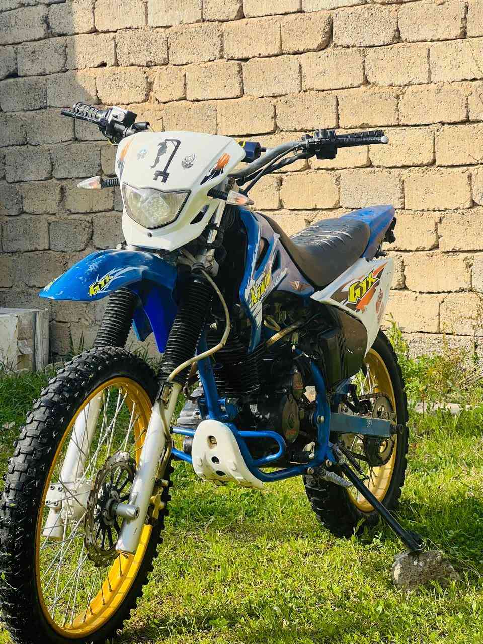 يرهم مراوس

موطور قفاز للبيع محرك 300cc ما مفتوح


**إذا كنت صاحب هذا الإعلان وتريد حذفه لأي سبب، رجاءا أرسل رسالة إلى الدعم الفني**