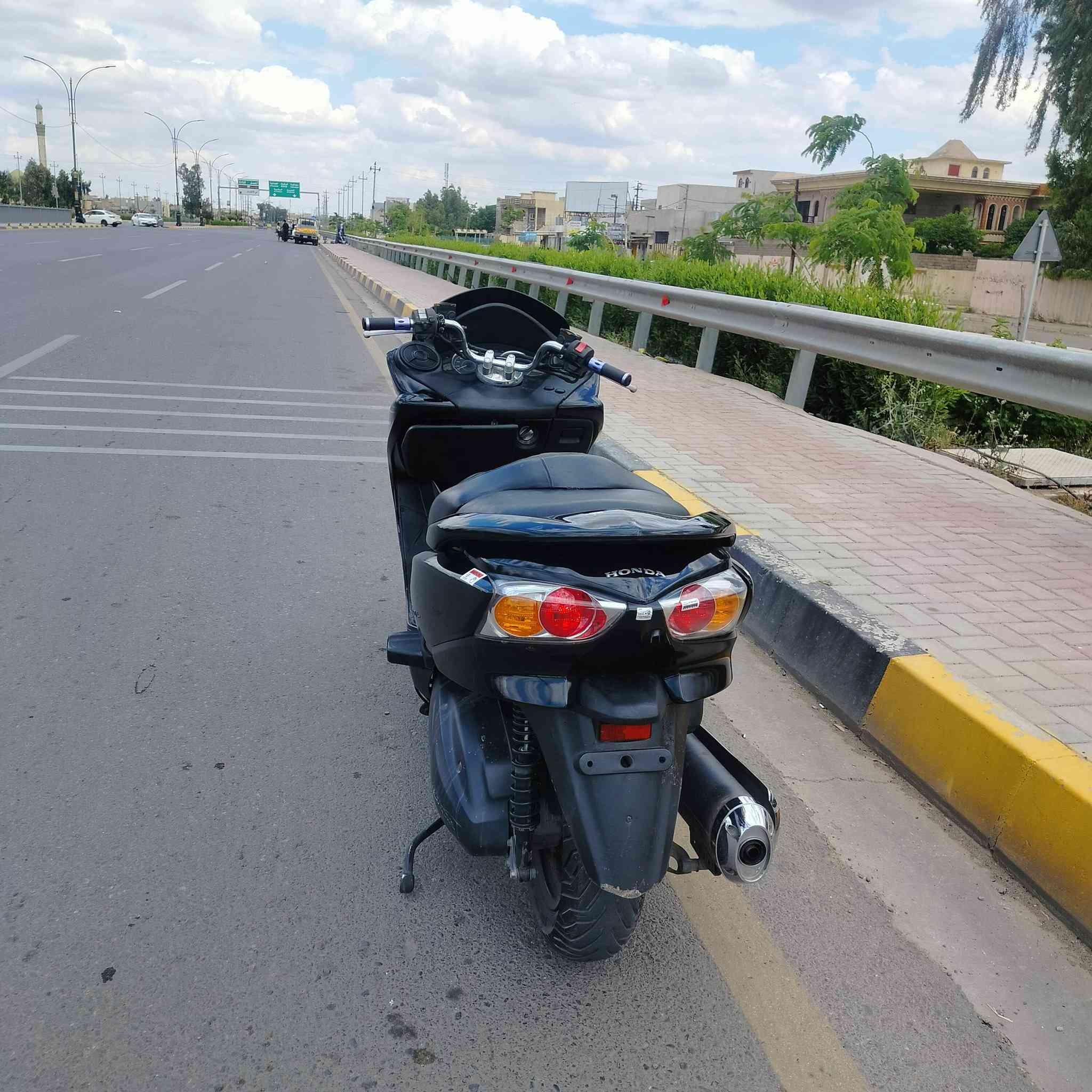 سلام عليكم
فورزه صفر 10 
مكينه شرط
يس سفن
كير ثمن تحويلات
مسجل سمعت
 ABS
تايات جدد
ليت عالي ناصي زينون
دبل يشاره
 ‏‪ 0774 763 3021‬‏
مكاني موصل ايسر
السعر مليون 200
