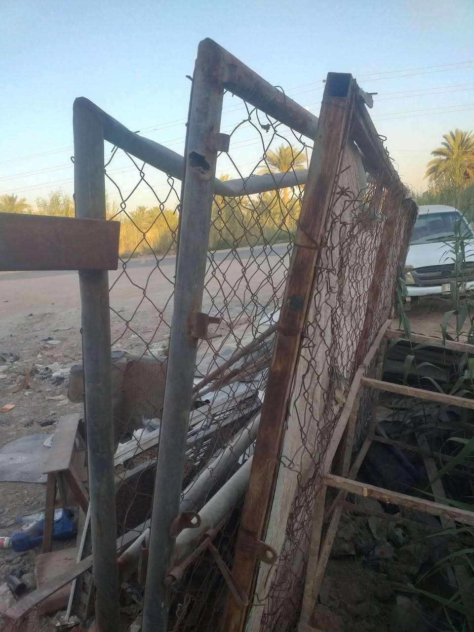 السلام عليكم  بيبان  حديد للبيع الي اتفيدة يتصل ***********
