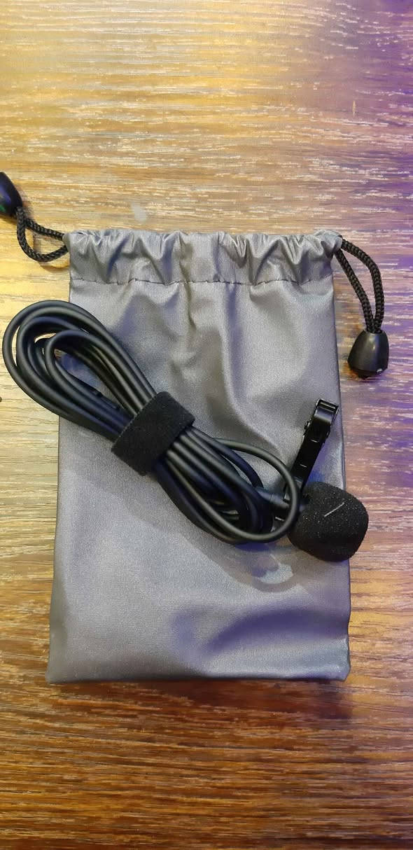 🎤🔥 ميكروفون Lavalier Type-C الأصلي 🔥🎤
صوت نقي واحترافي للمحتوى، التصوير، البث المباشر، والمقابلات 😍
✅ مناسب للموبايلات Type-C
✅ صوت واضح وعزل ممتاز للضوضاء
✅ سهل الاستخدام Plug & Play
✅ حجم صغير وخفيف للحمل
✅ مثالي للتيك توك، اليوتيوب، والفيسبوك لايف 🎥
💰 السعر فقط: 18 ألف دينار
📍متوفر الآن — الكمية محدودة
إذا تريد جودة صوت قوية بسعر ممتاز، هذا أفضل اختيار إلك 🔥
راسلنا خاص للحجز أو الاستفسار 📩 أربيل, العراق


**إذا كنت صاحب هذا الإعلان وتريد حذفه لأي سبب، رجاءا أرسل رسالة إلى الدعم الفني**