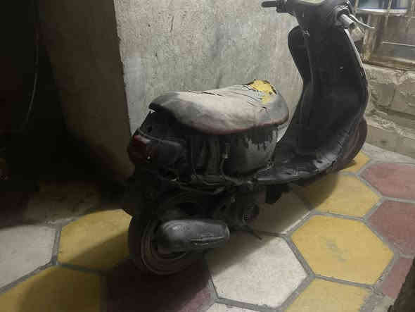 سلام عليكم منغولي للبيع كوم حديد شغاله دراجه ومابيها شي ابيع كوم حديد كفراته كامله شاصيها طاك ولاحمه السعر 100الناصريه مركز ***********
