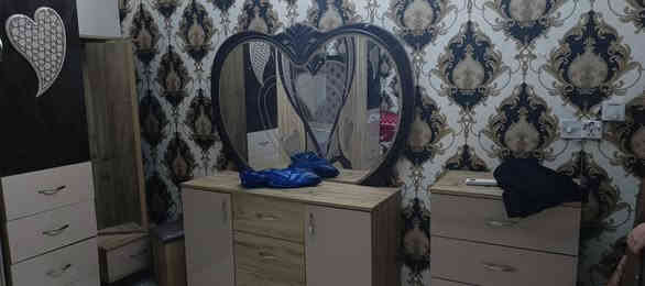 غرفة نوم تركي  مستعمله قليل نظافة احلى من الصور 
9قطع 
السعر 800
العنوان الشعله 
***********
