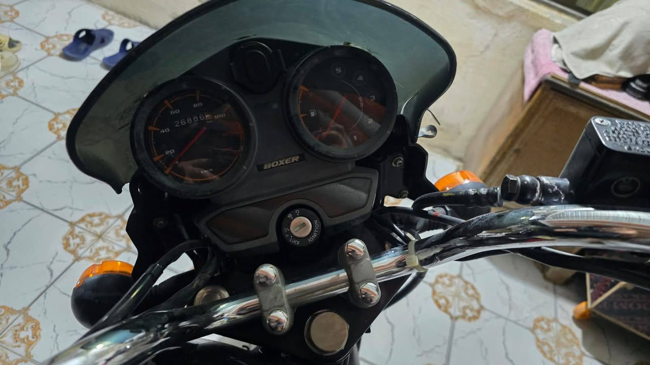 بوكسر 23 اوراق أصولية ما مرقم
الدراجة مفتوحه 
السعر مليون وربع 
العنوان الكوفة 
***********
