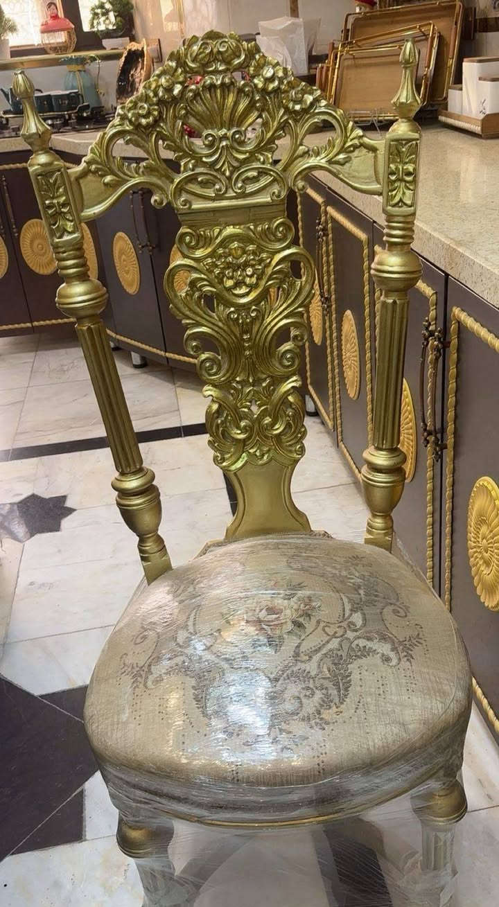 تخم زان مصري مع ميز طعام مكان حي العدل ***********
